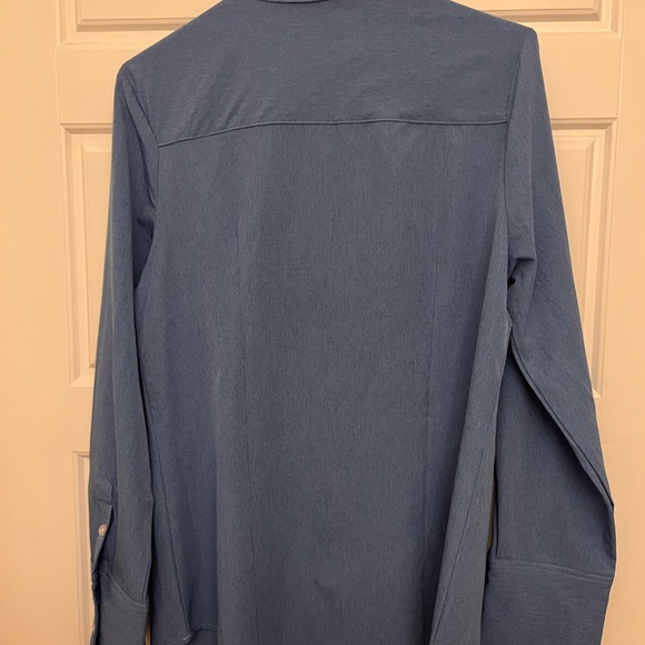 Women’s LEZE the Label blouse, size medium - Picture 4 of 6